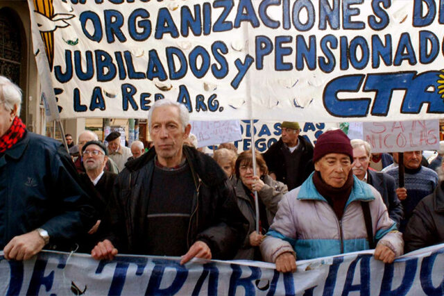 Seguridad Social: marchas y contramarchas en la protección, la seguridad y el reconocimiento de derechos, 2002-2011