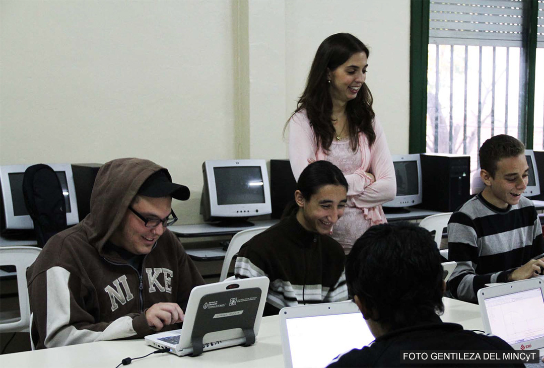 Ciencia, Universidad y Economía: Breves comentarios sobre algunas teorías y enfoques recientes