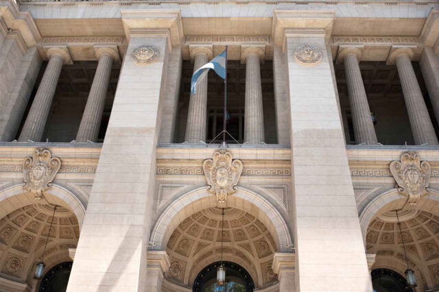 Eficacia de las decisiones judiciales