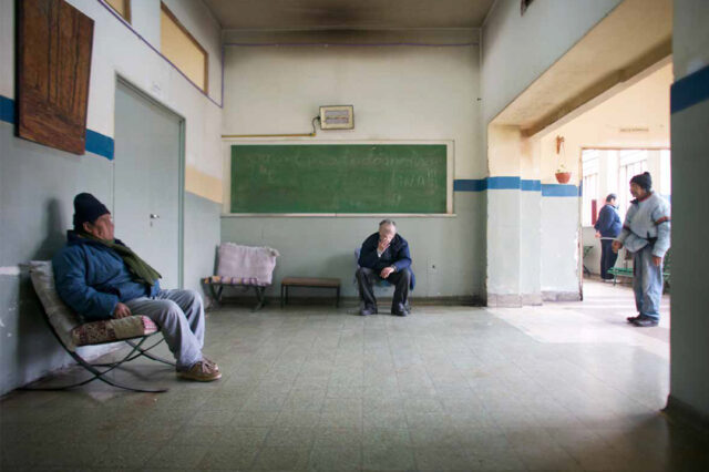 Controversias en la institucionalización de una persona adulta mayor