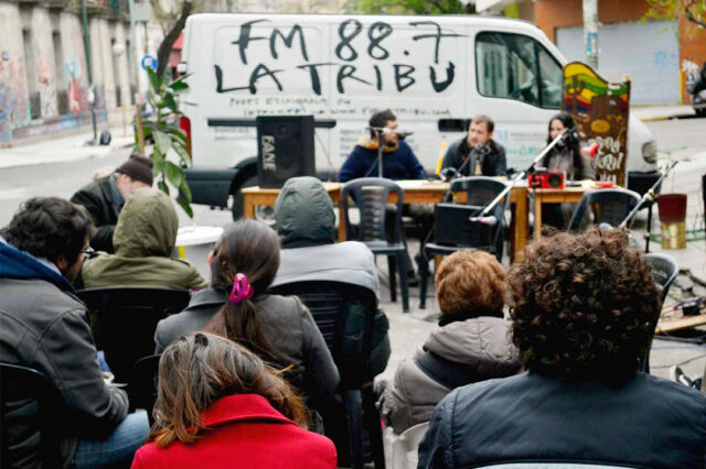 Sonidos que desafían formas de vida. Reflexiones y experiencias de economía social y solidaria en medios de comunicación comunitaria
