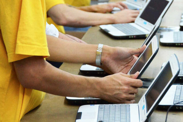 Políticas públicas para la sociedad de la información en América latina: sus contribuciones al desarrollo