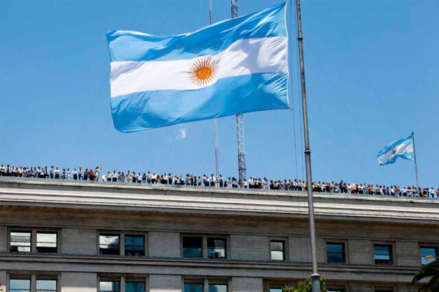 Las deudas de nuestra democracia en el campo de la administración del Estado