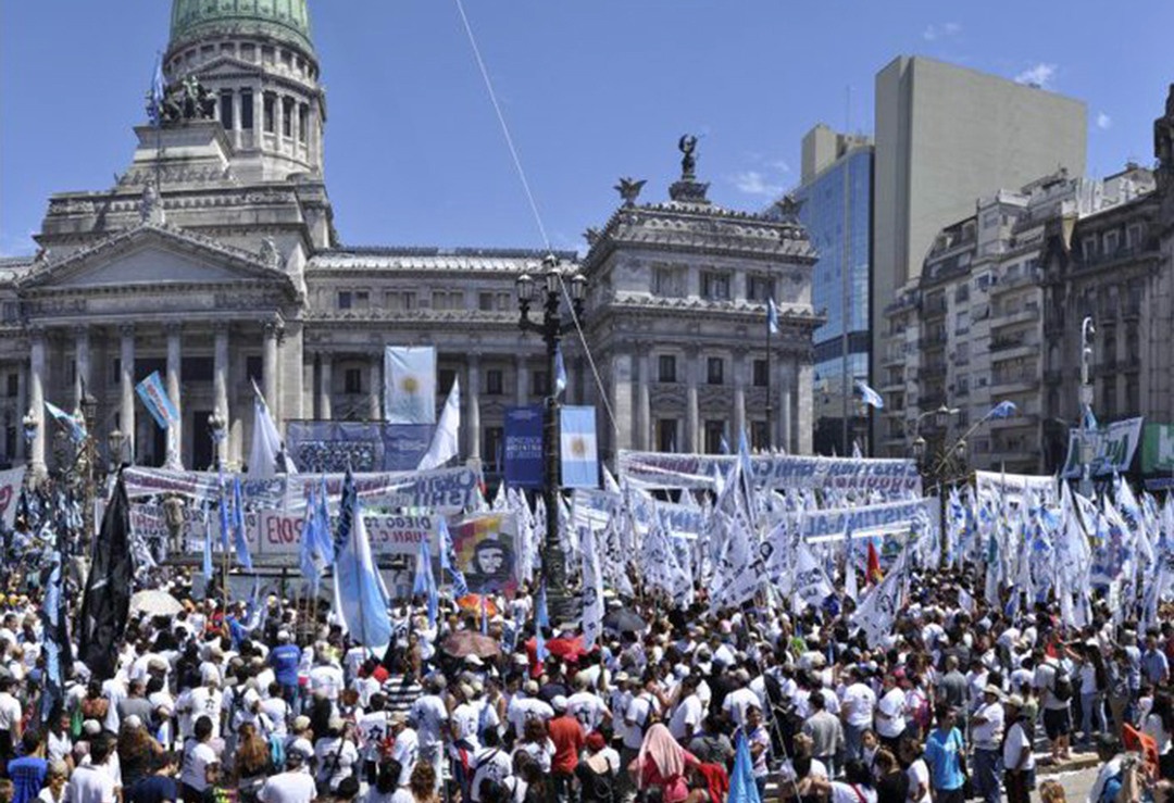 Editorial: La vigencia de la crisis