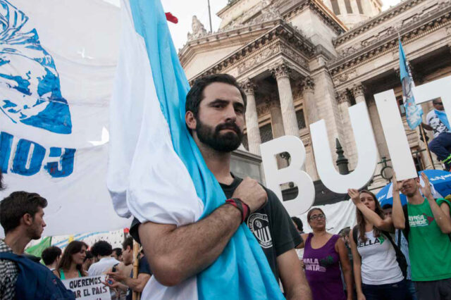 Editorial: La inoperancia de un sistema que no garantiza plena democracia