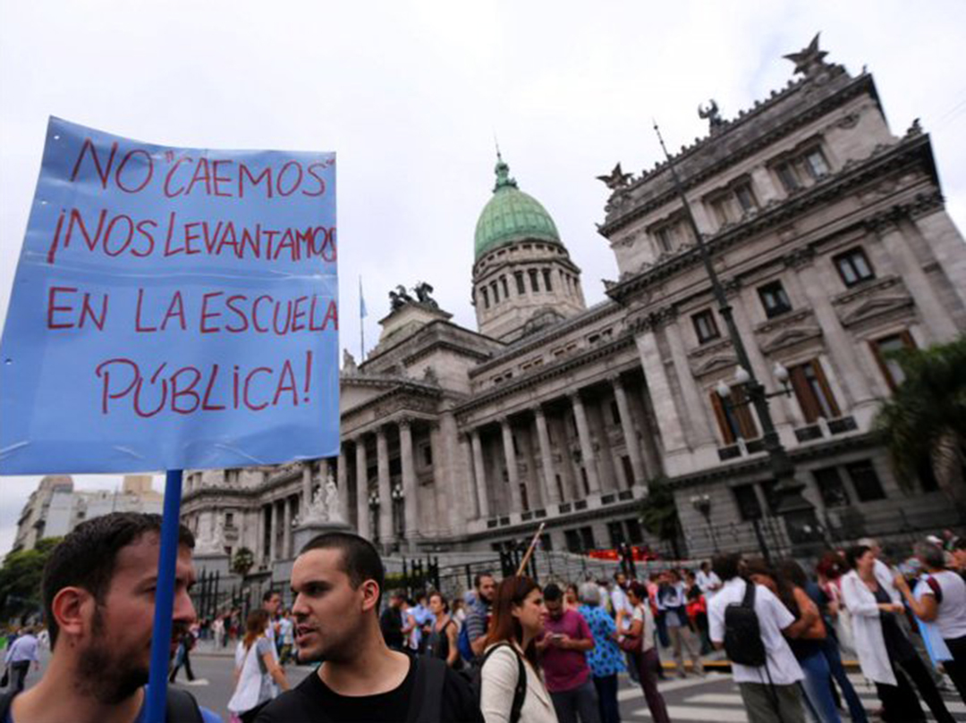 Editorial: Crisis y desafío de la educación secundaria