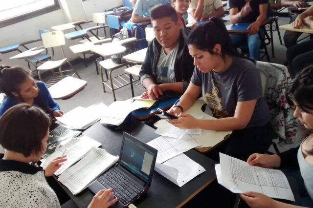 “Compu, papel y tijera”