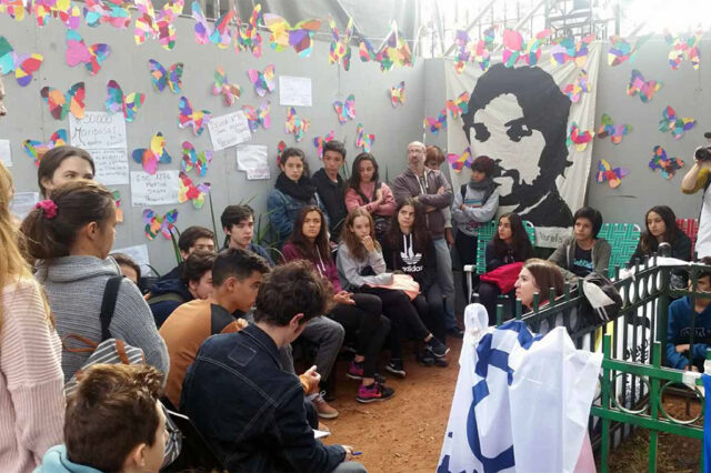 Una escuela privada que hace educación pública