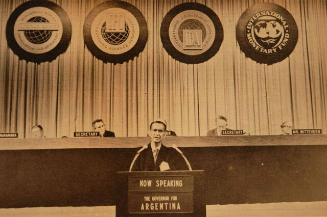 La reforma financiera de 1977 como pilar del endeudamiento externo