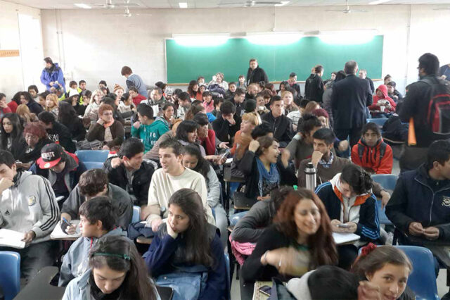 Expansión y transformación del sistema universitario en la Argentina desde la recuperación de la democracia hasta el año 2015