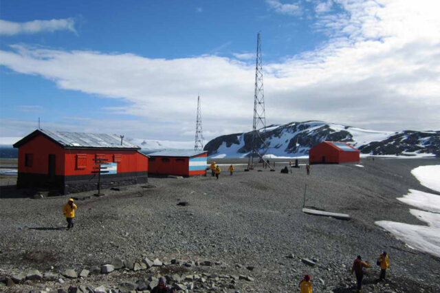 La Argentina y sus intereses antárticos. Proyecciones de su accionar en un contexto complejo