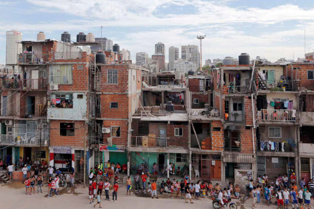 Derecho a la ciudad y derecho al espacio urbano