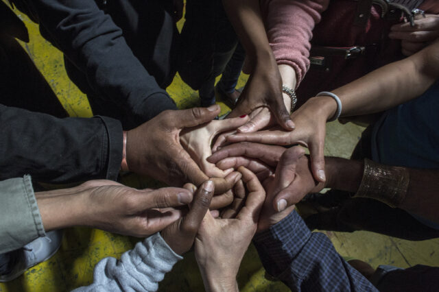 ¿Qué papel juega la familia en la producción, sostenimiento y cuidados de las personas con padecimientos de salud mental?