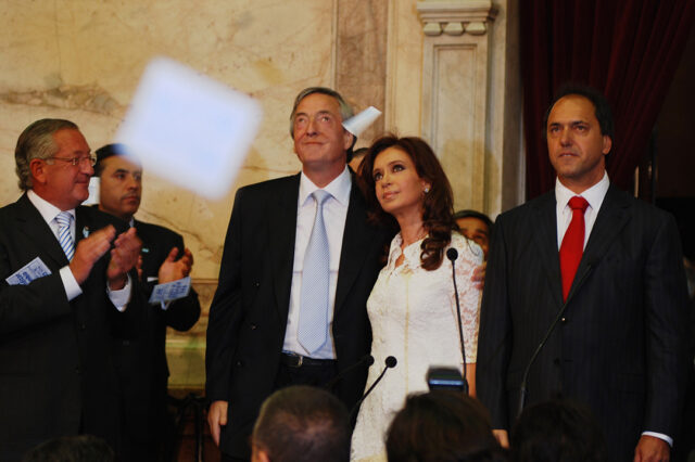 La democracia, las campañas y el retorno de la antipolítica